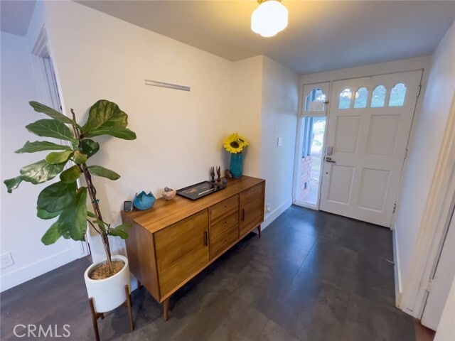 Building Photo - 462 Crestvale Dr