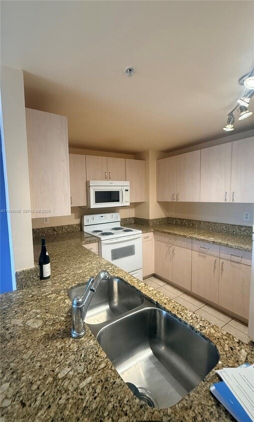 Foto del edificio - 50 Menores Ave