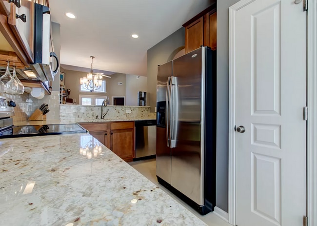Building Photo - Charming 3BD, 2.5BA Raleigh Townhome with ...