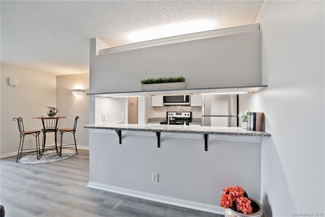 Building Photo - 9551 University Terrace Dr Unit J