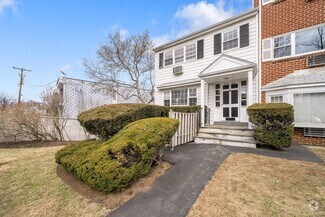Building Photo - 616 Woodland Hills Rd