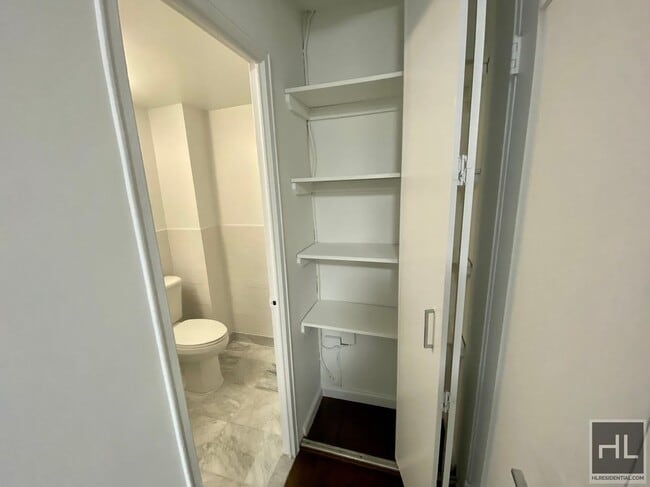 Building Photo - E 16 ST