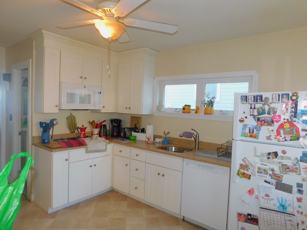 Primary Photo - 141 Bayside Rd