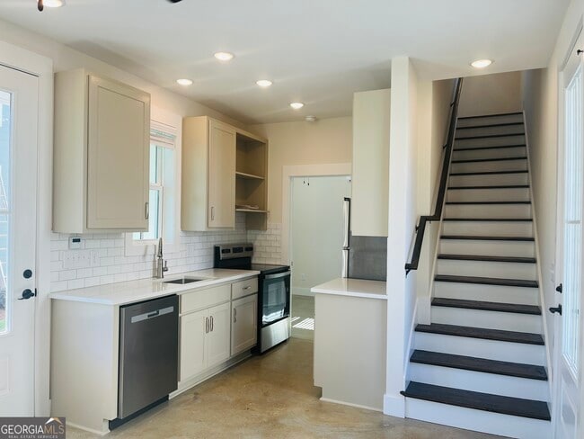 Building Photo - 103 Gardenia Ln