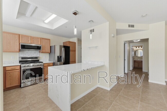 Building Photo - 830 Carnegie St