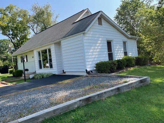 Building Photo - 2541 Flint Hill Rd