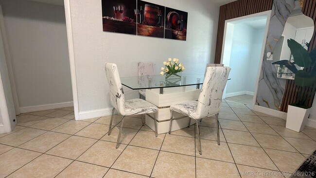 Foto del edificio - 3275 Orange St