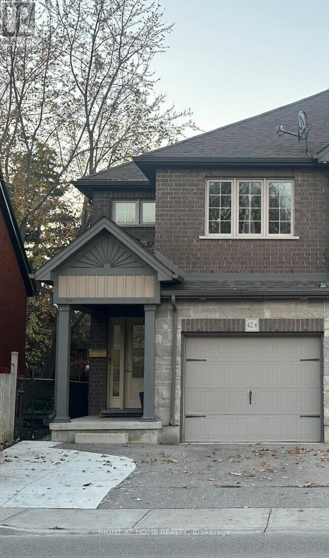 Photo du bâtiment - 42 St Paul Ave