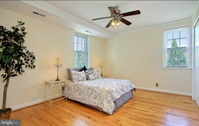 Foto del edificio - 4217 32nd Rd S