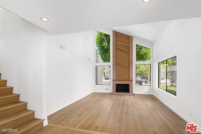 Foto del edificio - 4 br, 3 bath House - 12064 Wagner St