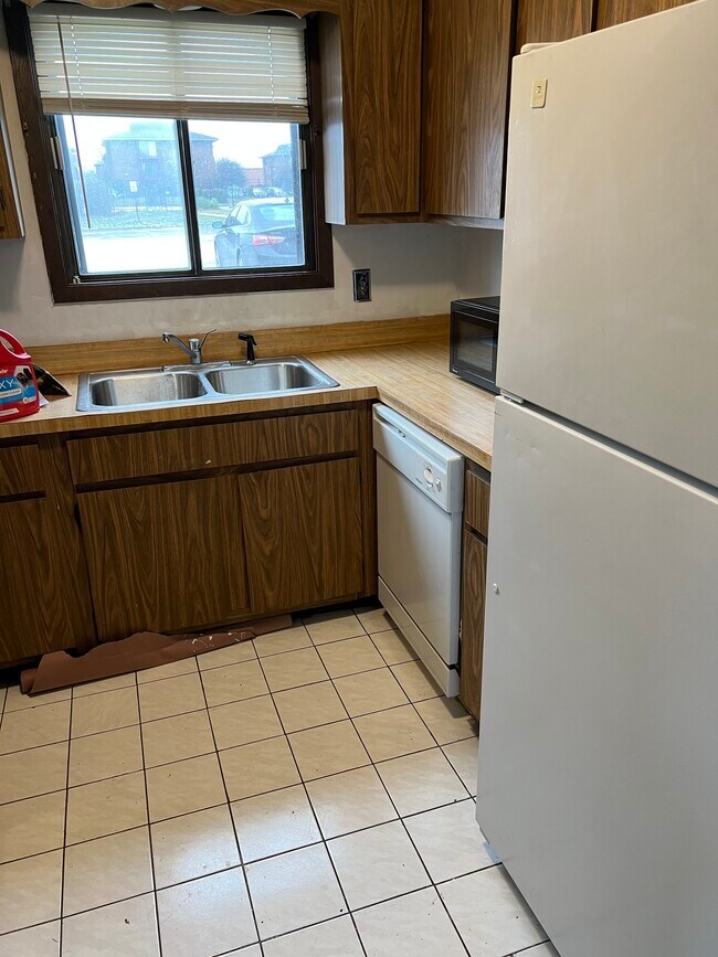 Building Photo - 15709 Terrace Dr