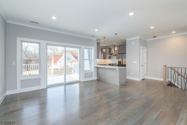 Foto del edificio - 44 Stiles Ln