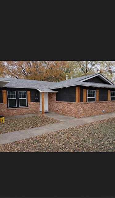 Photo - 311 Martha St (Euless, TX)