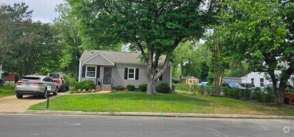 Building Photo - 112 Semple Rd