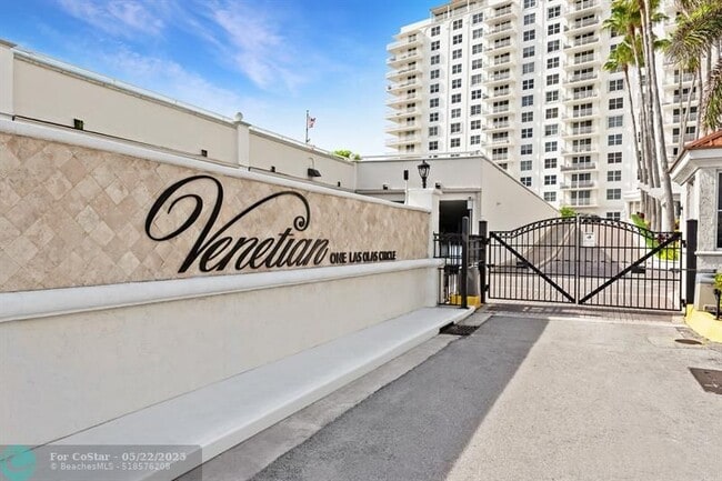 Building Photo - 1 Las Olas Cir