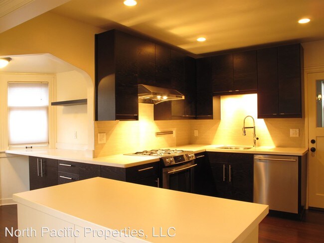 Foto del edificio - 7715 Winona Ave N