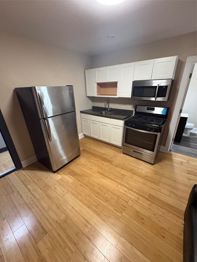 Building Photo - 198 Court St