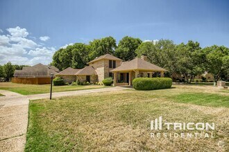 Building Photo - 830 Mill Creek Cir
