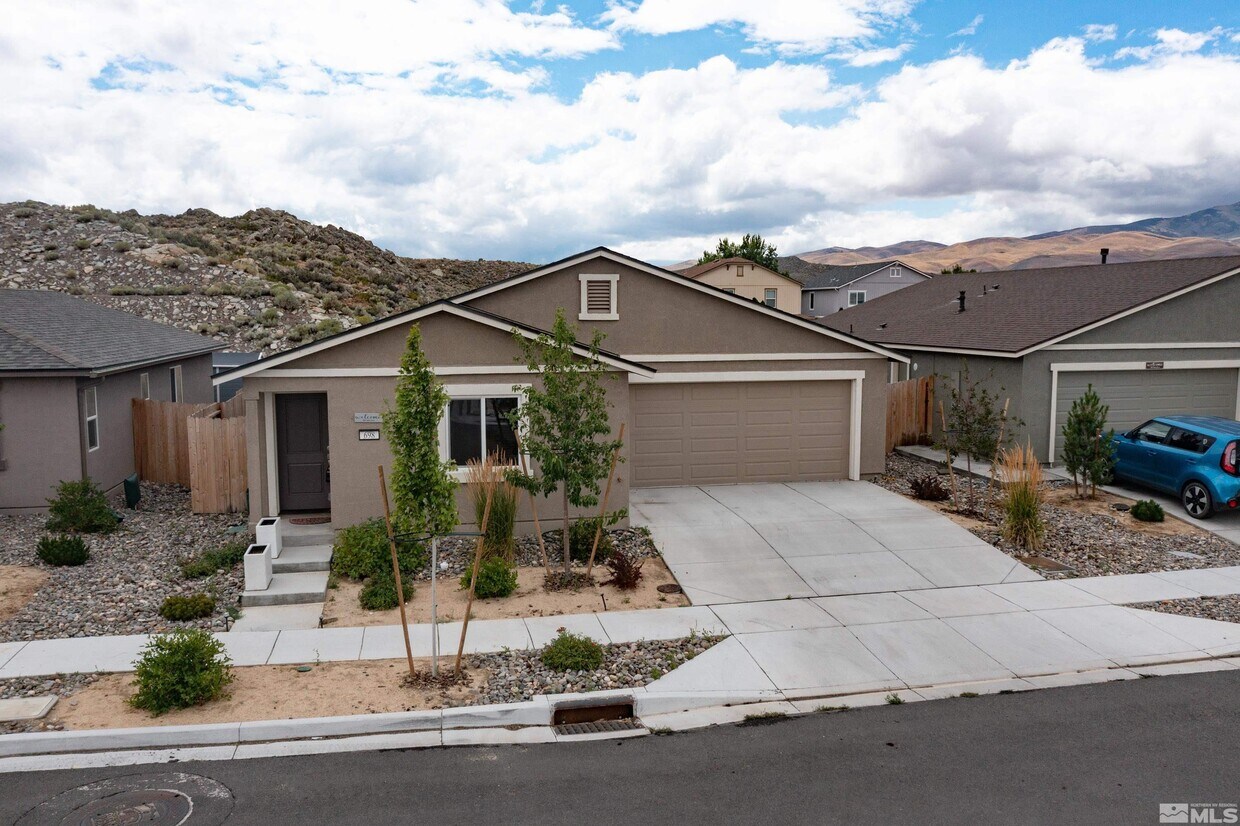 Foto principal - 698 Valmy Dr