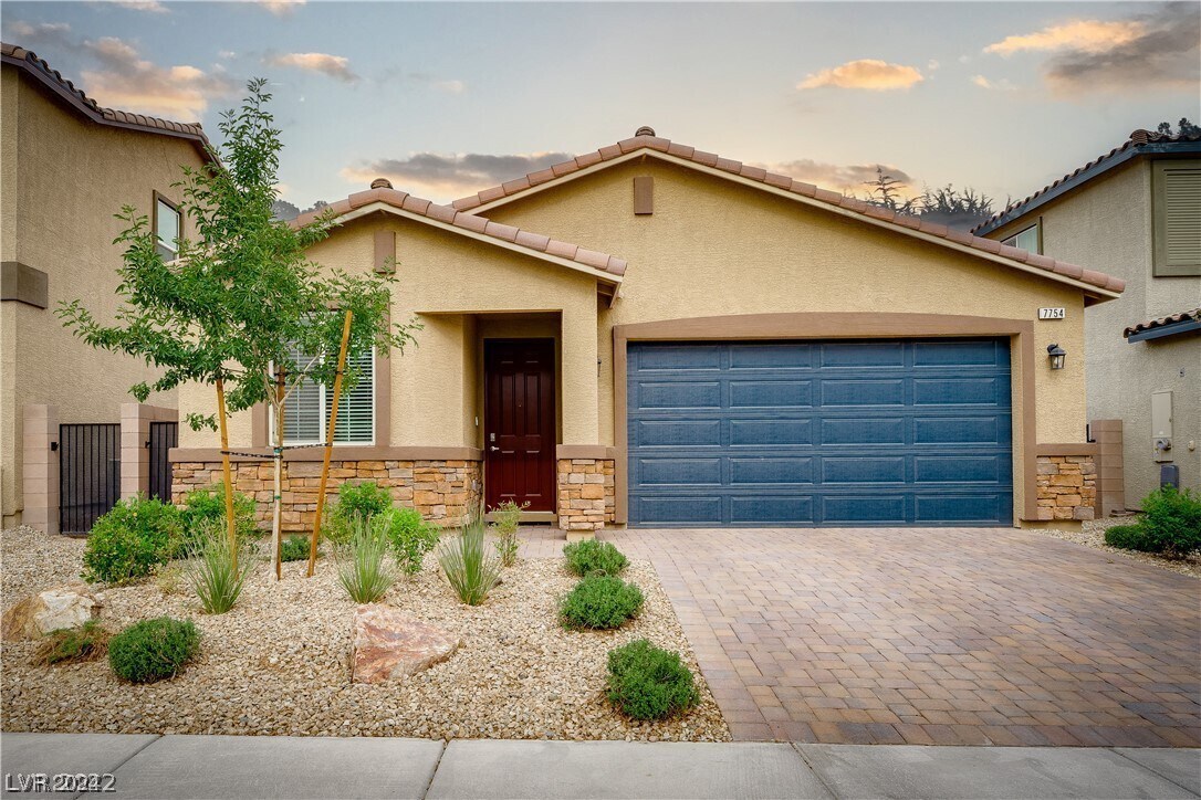 Foto principal - 7754 Wishbone Falls St