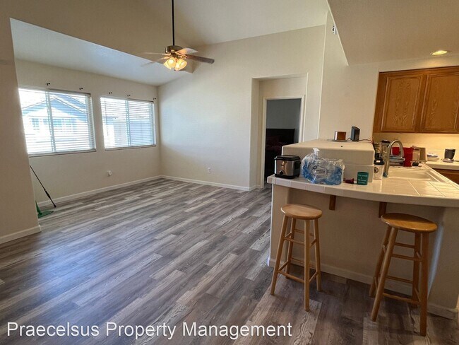 Building Photo - 2 br, 2 bath House - 2540 Garnet Peak Road