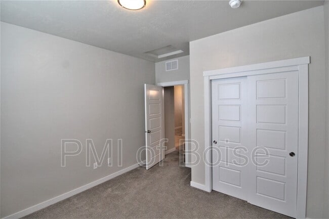 Building Photo - 3098 W Everest St