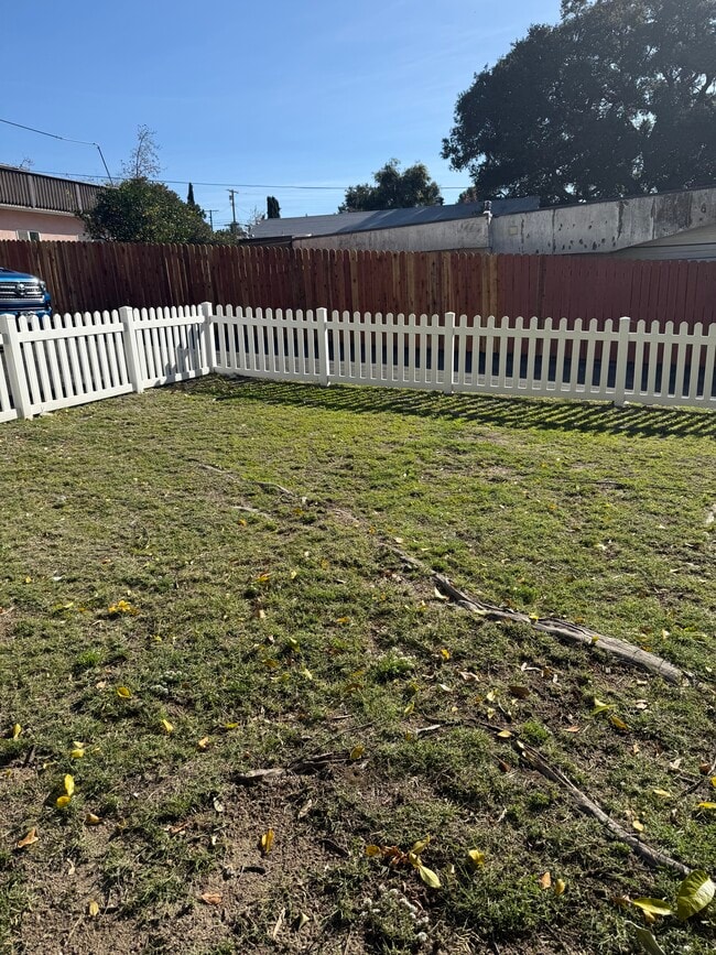 Foto del edificio - 10530 Hillhaven Ave