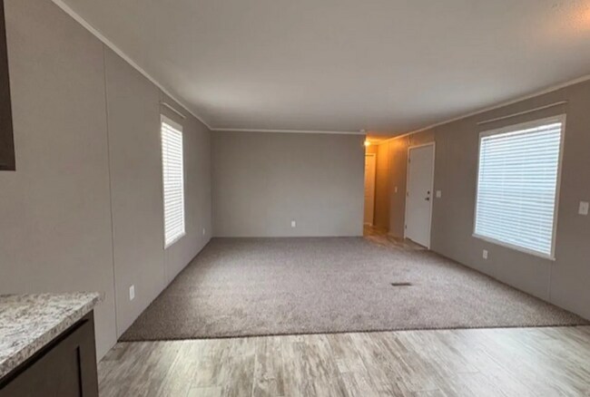 Building Photo - 180 W Orleans Ct