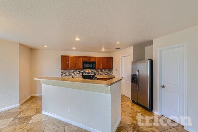 Building Photo - 5764 Maxfli Dr