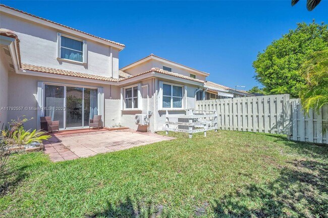 Foto del edificio - 871 NW 130th Ave