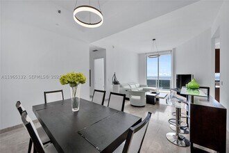 Building Photo - 16001 Collins Ave