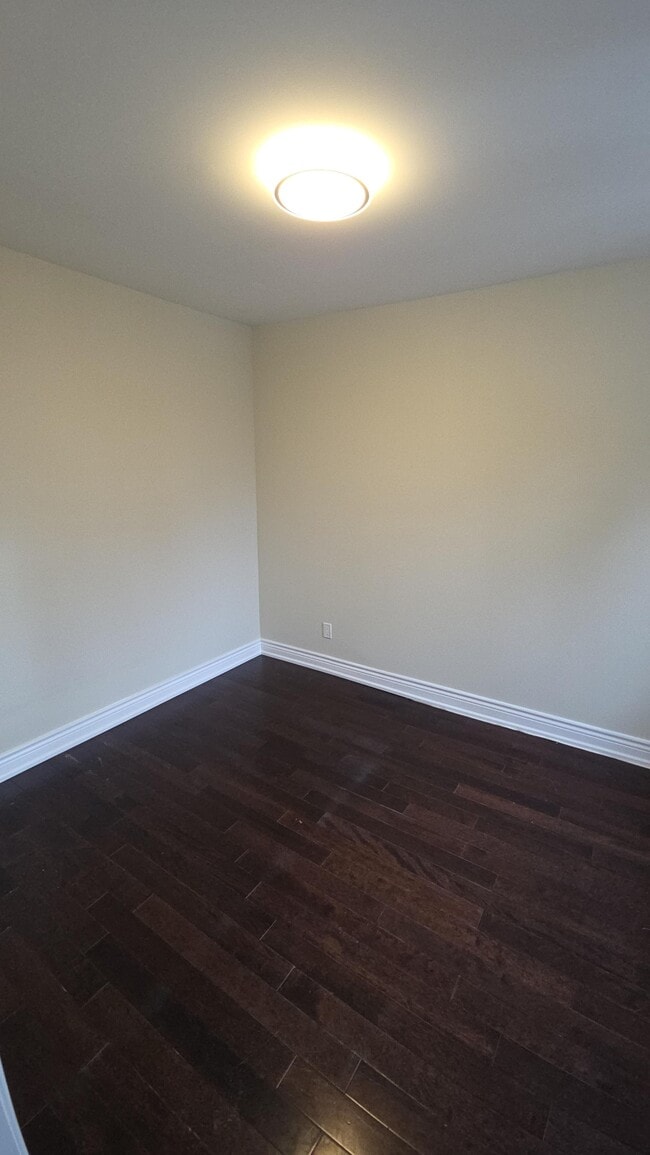 Building Photo - 1311 Gerrard St E