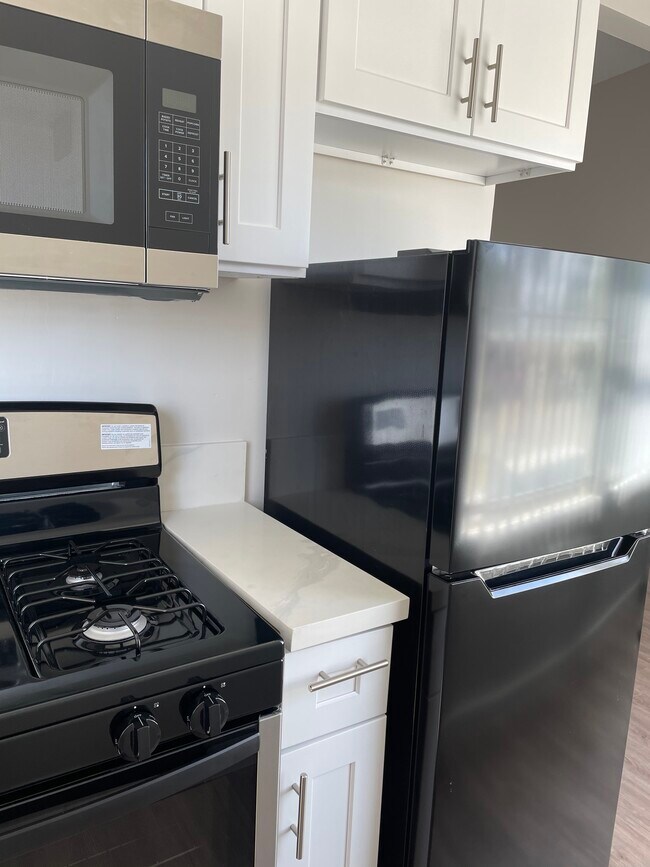 new appliances - 3813 W 54th St