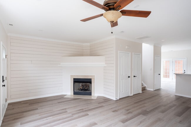 Building Photo - 6107 Margaret Ct