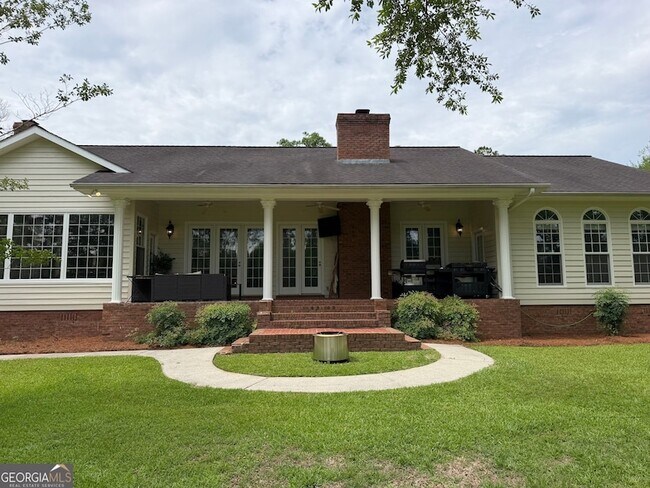 Foto del edificio - 1729 Green Acres Dr