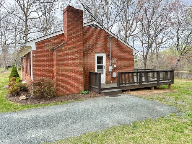 Foto del edificio - Zions Cross Roads Brick Cottage 2bedroom/1bath