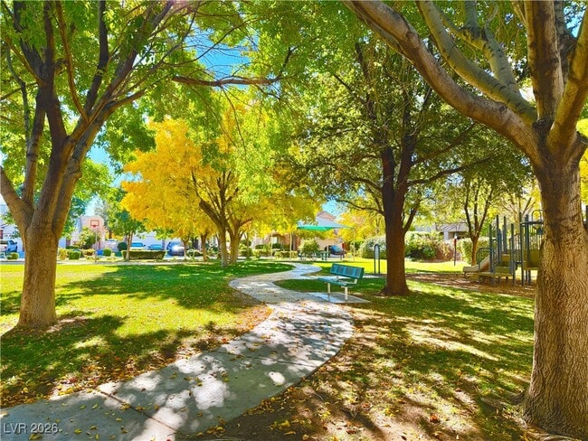 Foto del edificio - 5524 Ivy Side Ave