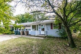 Building Photo - 4725 Crescent Rd