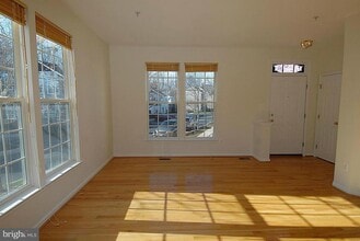 Building Photo - 13950 Lullaby Rd