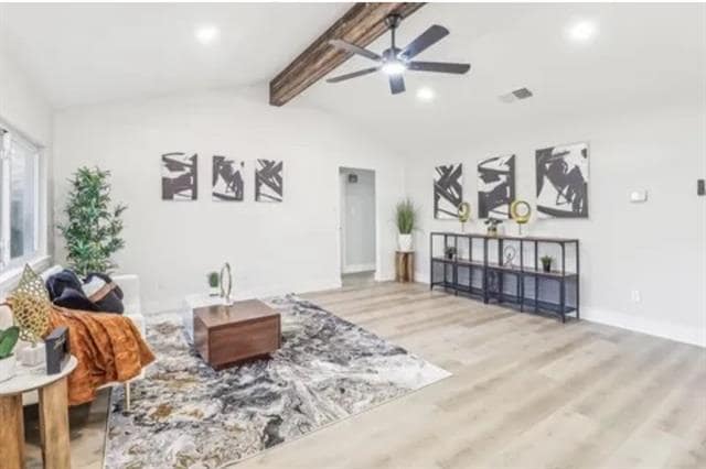 Foto del edificio - 3301 Winderemere Dr