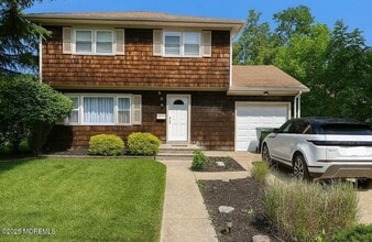 Building Photo - 9 Brown Pl