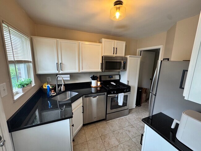 Kitchen 3 - 3324 Coolidge Hwy