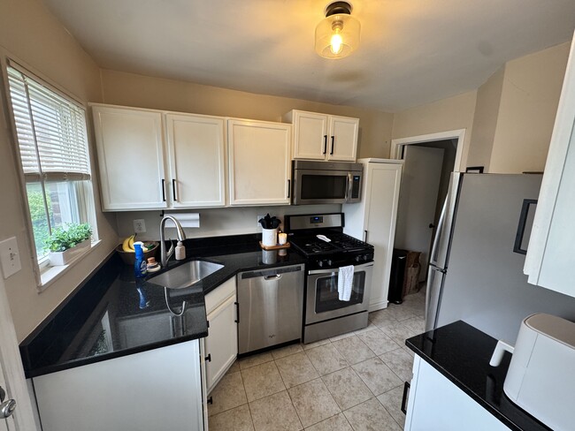 Kitchen 3 - 3324 Coolidge Hwy
