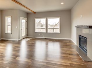 Foto del edificio - NW Townhome with Beautiful Finishes!