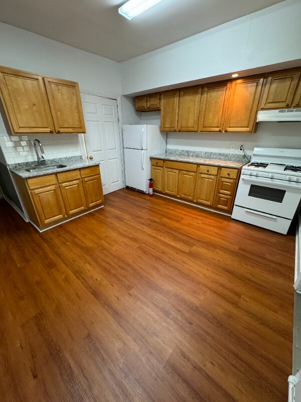 Foto del edificio - 3409 Powelton Ave