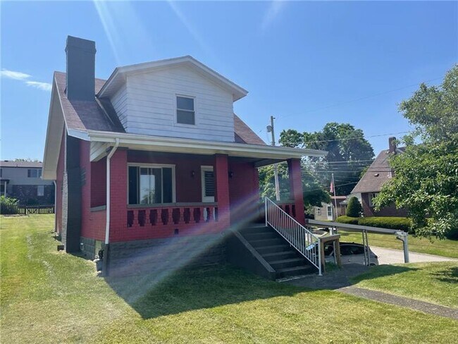 Building Photo - 300 3rd St