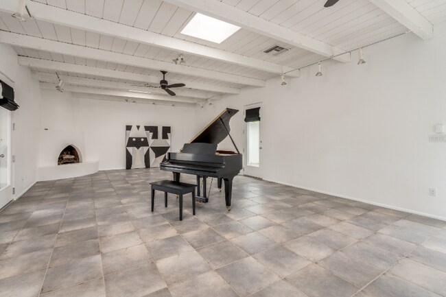 Foto del edificio - 14 Placita De Anza