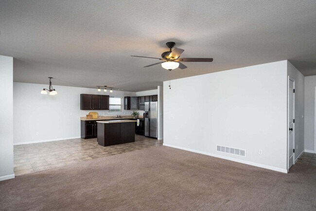 Foto del edificio - 5803 Abercorn Dr