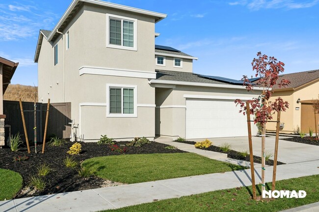 Foto del edificio - Stunning 4BR House in Stockton