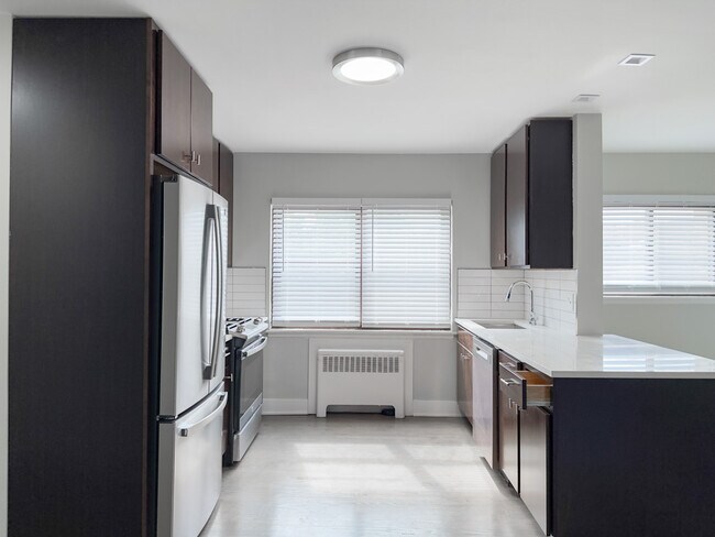 Building Photo - 551 Sheridan Square